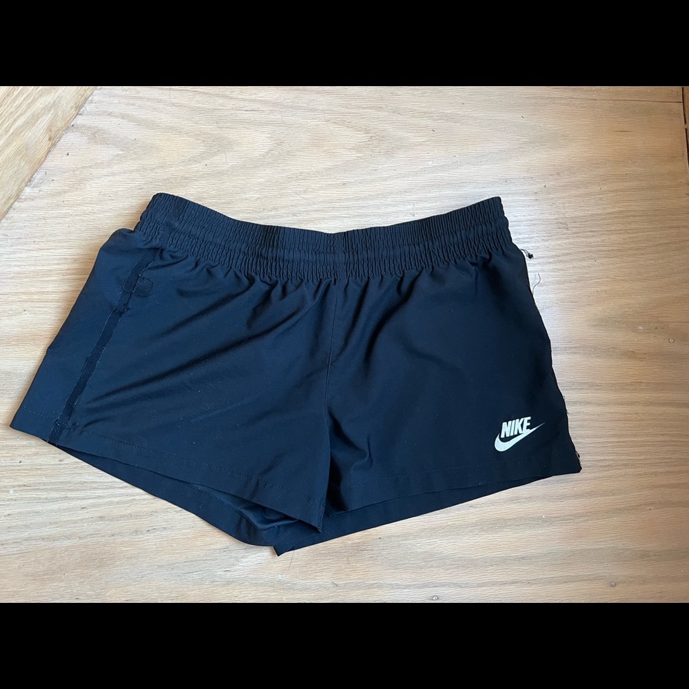 Nike shorts size Small